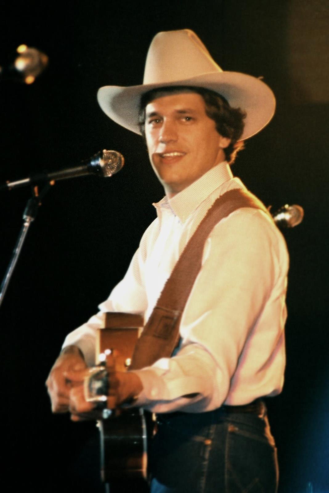 George Strait never before seen photos. 